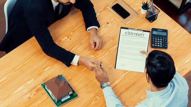 Moving Forward with Confidence with the Support of a Mediator Stroud